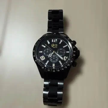 NESTA 블랙 쿼츠 손목시계