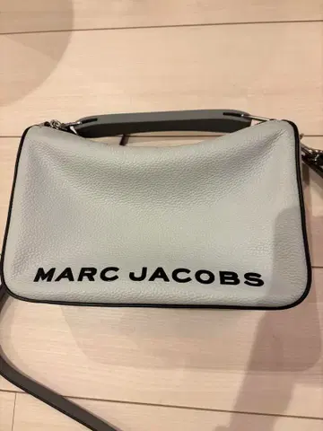 마크제이콥스 바이컬러 숄더