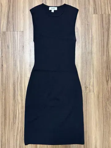 COS 원피스 드레스 타이트 원피스 새상품급 파티 슬리브리스