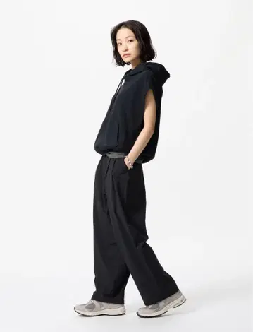 유니클로 울트라 스트레치 액티브 와이드 팬츠 (기장 짧음) XS 블랙