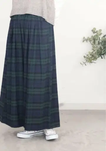 새상품 넬 블랙워치 와이드 팬츠