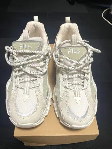FILA 통굽 스니커즈 화이트/그레이