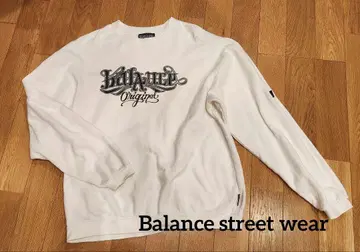Balance street wear 화이트 맨투맨 빈티지
