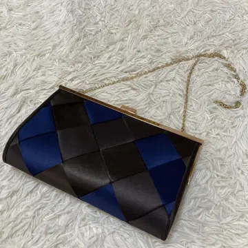 에메 블록 메쉬 클러치 파티 백 2way 블랙 x 네이비