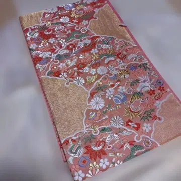 눈꽃 모양과 보물 모음 후쿠로 오비