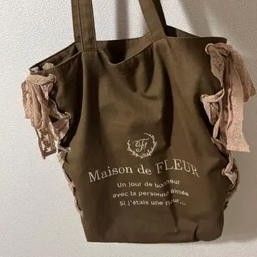 메종 드 플뢰르 토트백 Maison de FLEUR