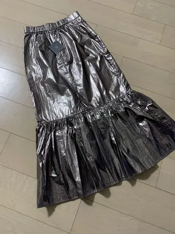 ETHR OF 실버 롱 스커트
