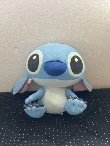 스티치 봉제 인형