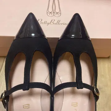 Pretty Ballerinas 블랙 플랫슈즈