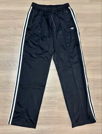 adidas IK9152 트랙 팬츠 블랙 베켄바우어