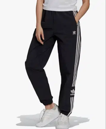 새상품 adidas Originals 트랙 팬츠 블랙 L 사이즈