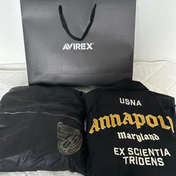 AVIREX 다크 브라운 점퍼