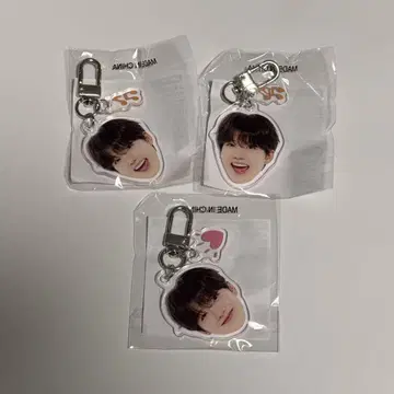 treasure 준규 얼굴 아크릴 키링 캡슐 토이