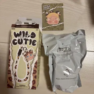POPMART WILD but CUTIE 폰참