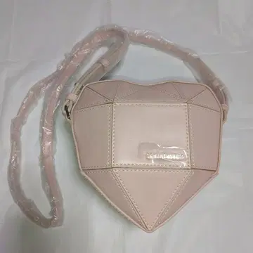 하트 모양 핑크 숄더백