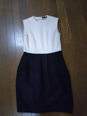YOKO CHAN 슬리브리스 무릎 기장 원피스