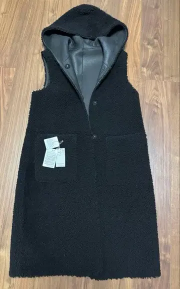 띠어리 럭스 무스탕 베스트 블랙 38 베스트