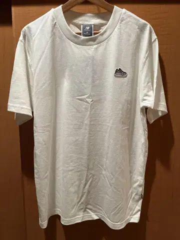 New Balance 화이트 T셔츠 M