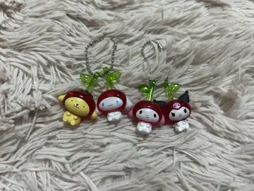 산리오 나카요시 체리 스윙 가챠가챠