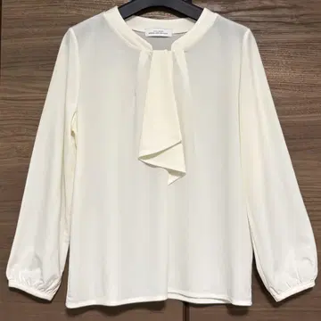 그린 라벨 릴랙싱 프릴 타이 쉬폰 블라우스