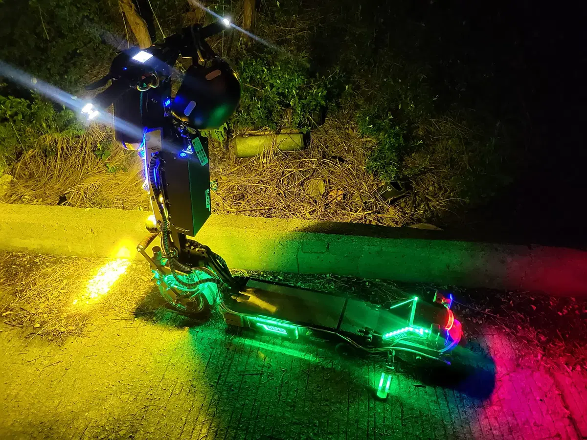 Storm GT Electric Scooter Motorcycle Bike 60V 50Ah on Bunjang Global Site.