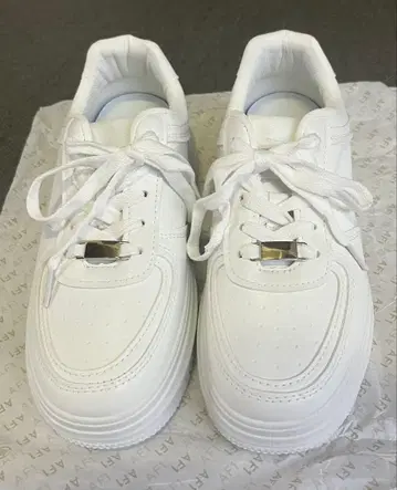 attagirl 아타걸 통굽 스니커즈 화이트 완판템