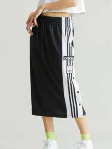 adidas 타이트 스커트 블랙 M 사이즈