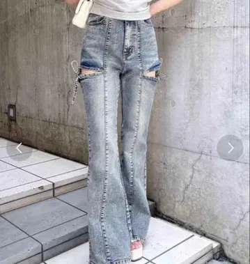 INGNI 사이드 리본 컷 아웃 플레어 데님 팬츠