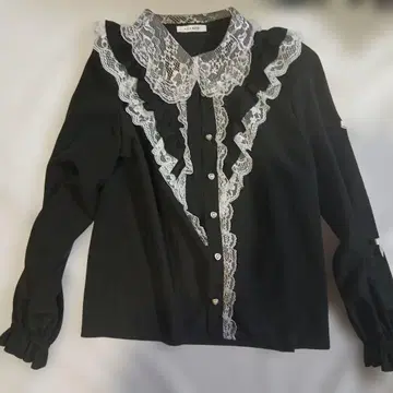 노에미 긴팔 블라우스 M 사이즈