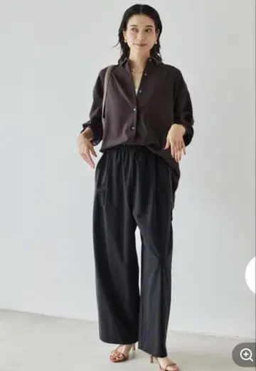 새상품급 밴야드 스톰 나일론 스트레치 개더 팬츠