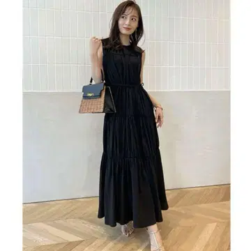 anuans 개더 티어드 컷 원피스 블랙