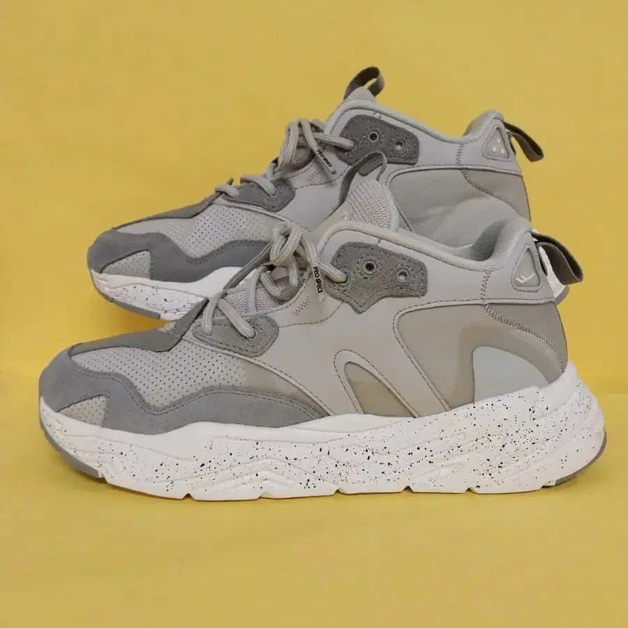 Men's Prospecs Sneakers (265)