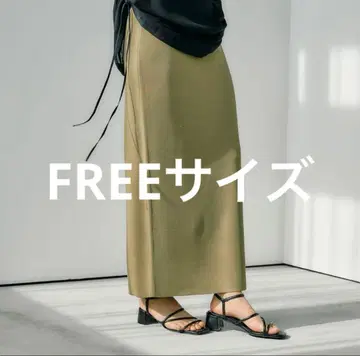 새상품 LEPSIM 14 게이지 니트 내로우 스커트 카키 FREE