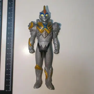 중고 소프트 비닐 울트라맨 X 베타 스파크 아머 14cm