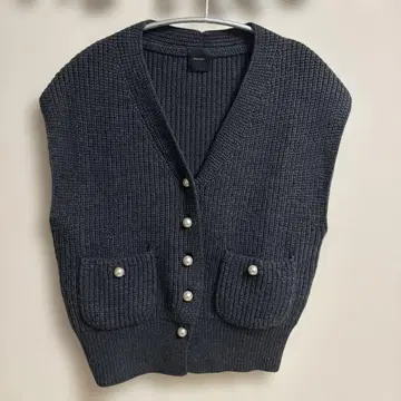 Spick & Span 다크 그레이 니트 베스트