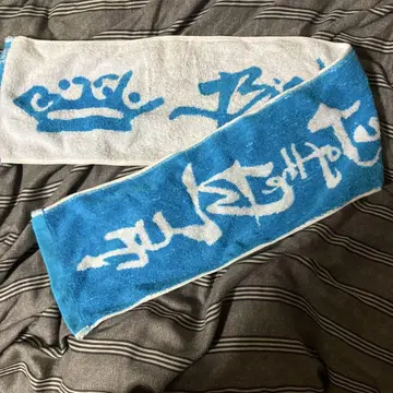 BiSH 블루 화이트 그래픽 프린트 타월