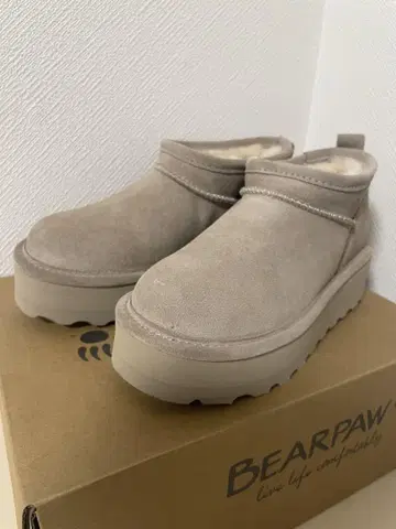 미사용품 베어파우 통굽 숏부츠 어그 부츠 23cm 매쉬룸