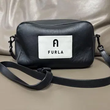 FURLA 숄더백 블랙/화이트