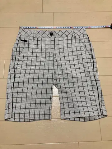 [ 새상품급 ] PUMA 체크 무늬 골프 숏팬츠