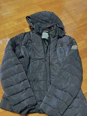 다운 자켓 후드 부착 블랙