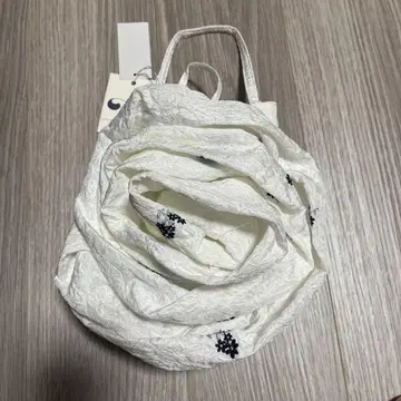 Bibiy 화이트 꽃 디자인 핸드백
