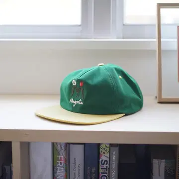[ 새상품급 ] MAGENTA CAP 마젠타 캡