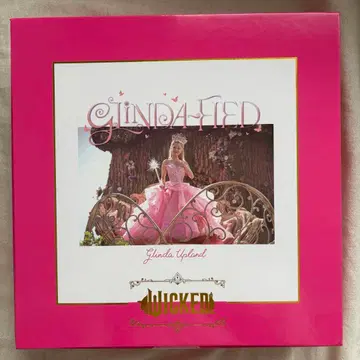 [ 위키드 두 마녀 ] 3COINS 위키드 T셔츠 WICKED