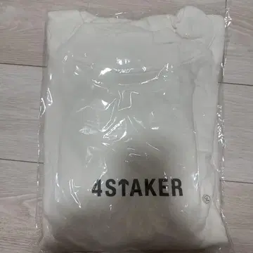 슬로우 파치 4STAKER 화이트 트레이닝복