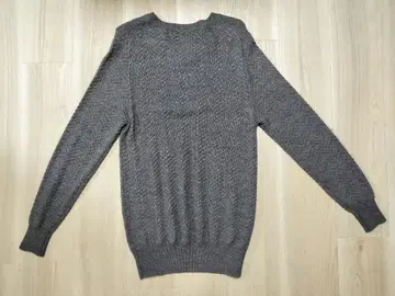 멜로즈 그레이 헤링본 패턴 긴팔 니트 캐시미어 100%