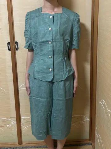 그린 퍼프 슬리브 셋업 쇼와 레트로