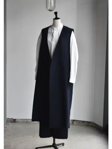 25AW 고쉬 / 울 벨로아 베스트 코트