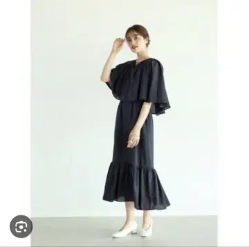 [ 1회 착용 ] 케이프 드레스 투모로우랜드, 두지엠 클라세 이에나