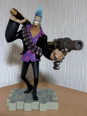 [미사용 새상품] 원피스 프랭키 피규어 스트롱 월드