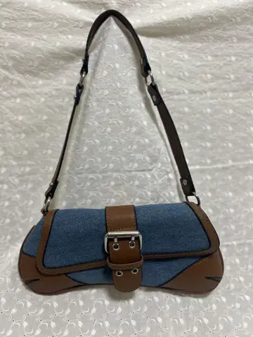 (Stradivarius) 데님과 브라운 원숄더백